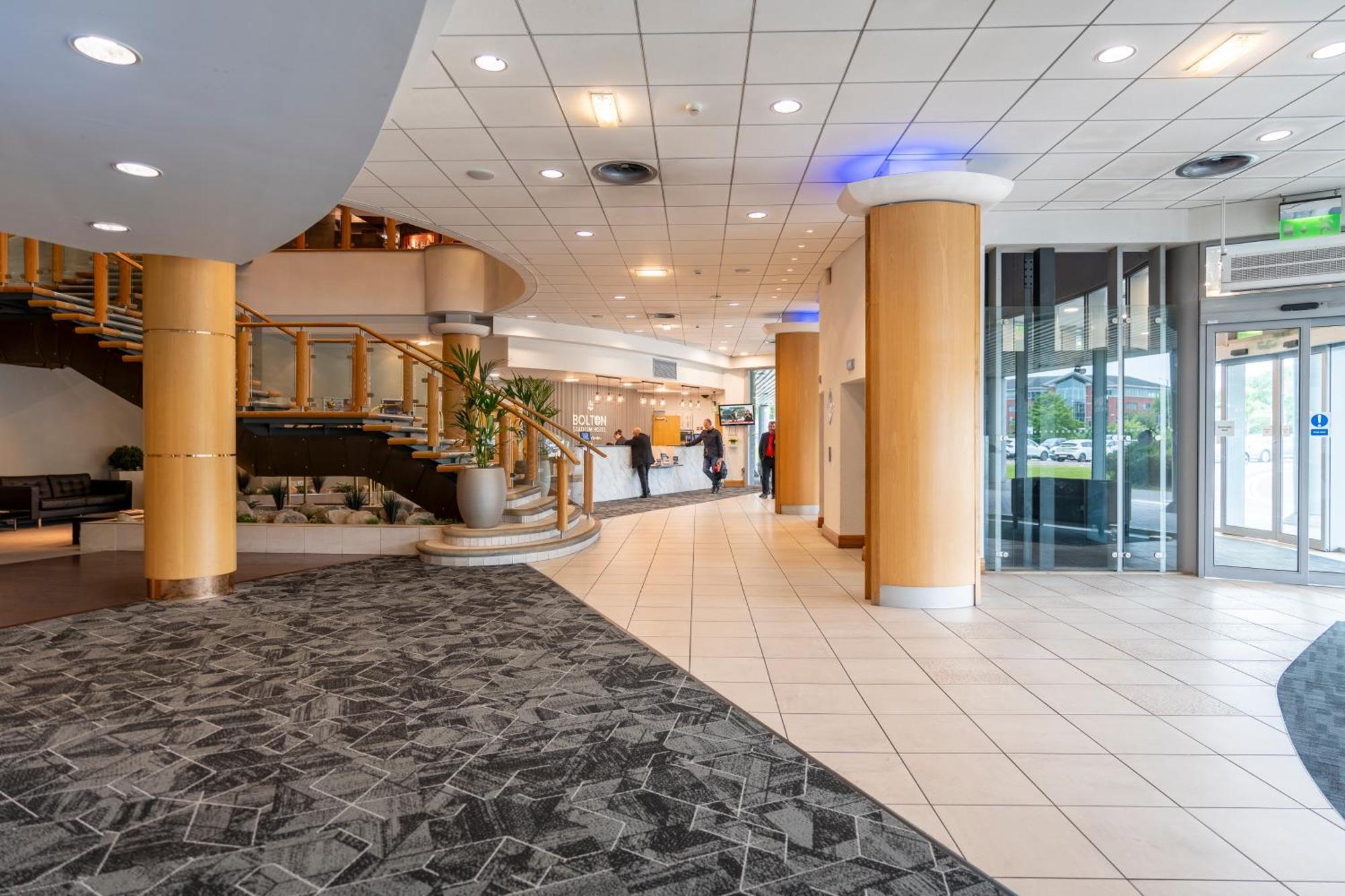 The Bolton Stadium Hotel, A Member Of Radisson Individuals المظهر الخارجي الصورة