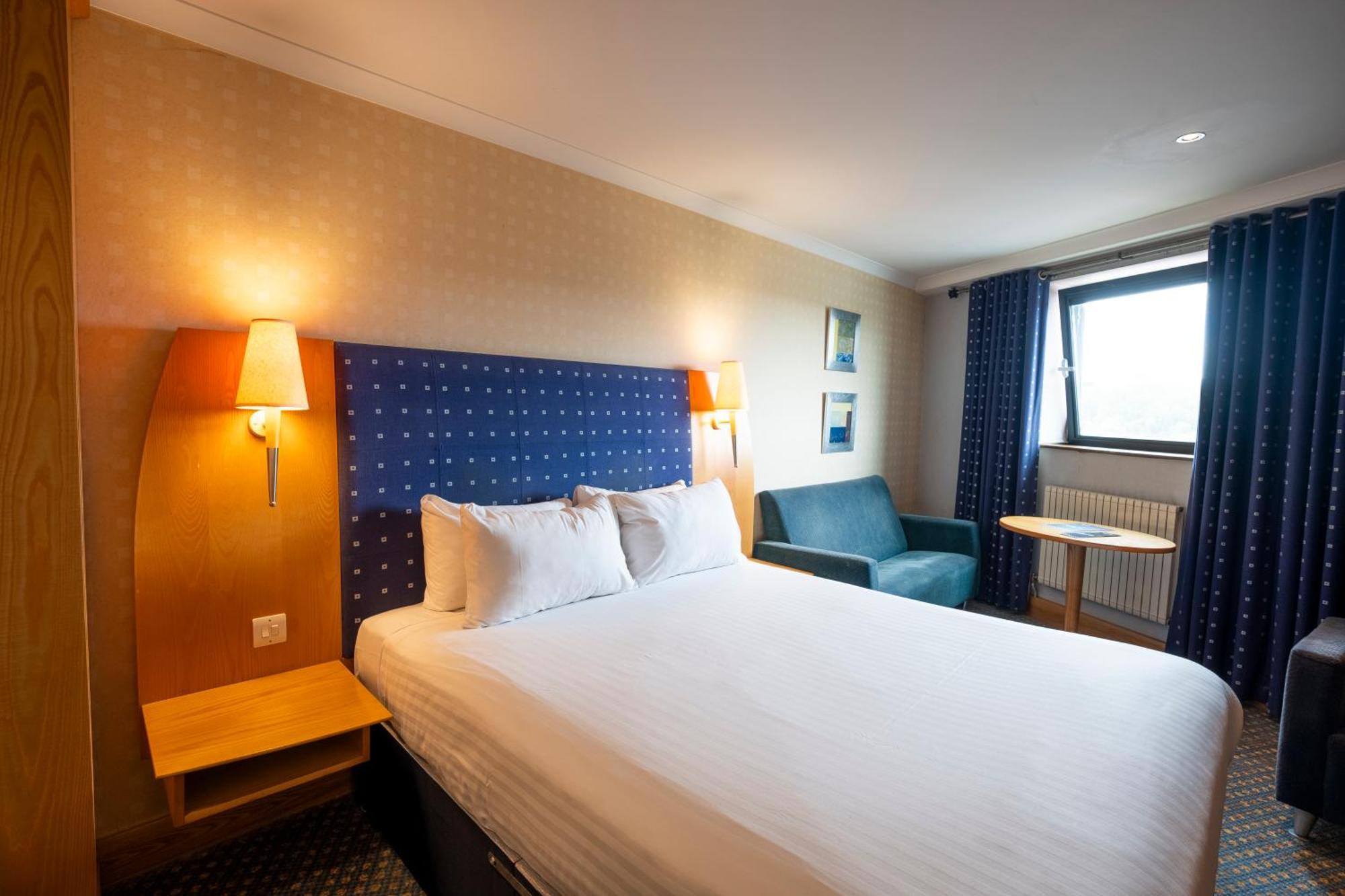 The Bolton Stadium Hotel, A Member Of Radisson Individuals المظهر الخارجي الصورة