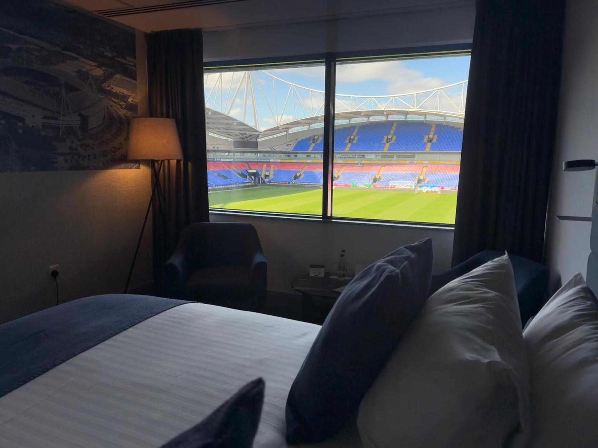 The Bolton Stadium Hotel, A Member Of Radisson Individuals المظهر الخارجي الصورة