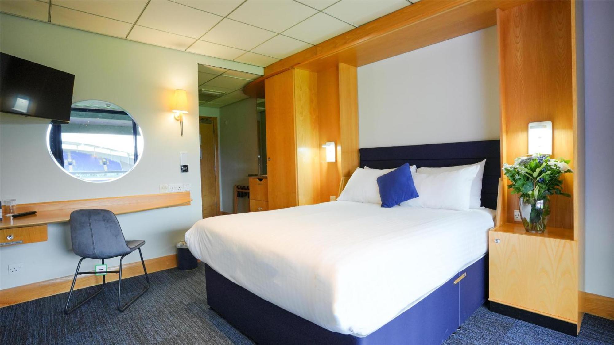The Bolton Stadium Hotel, A Member Of Radisson Individuals المظهر الخارجي الصورة